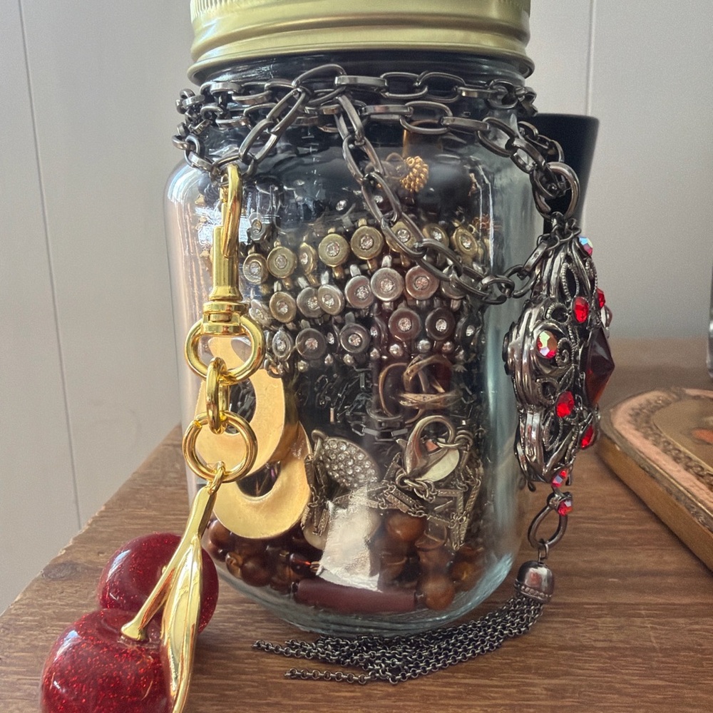 Vintage to New Mystery Jewelry- glam black gold and amber - Picture 2 of 5
